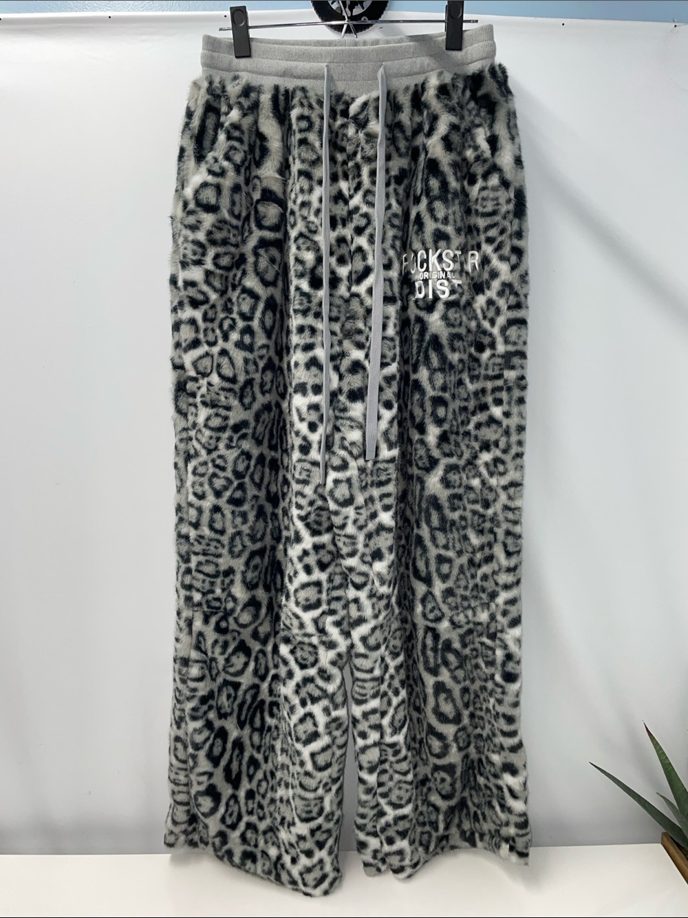 ROCKSTAR ORIGINAL LANIKA GREY CHEETAH PRINT BAGGY FIT TRACK PANTS FTL-08-176